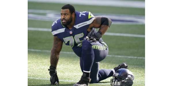 Duane Brown a joué pour les Seahawks de Seattle lors du premier match